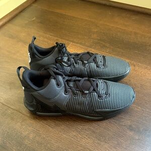 Nike Kids Black Sneakers